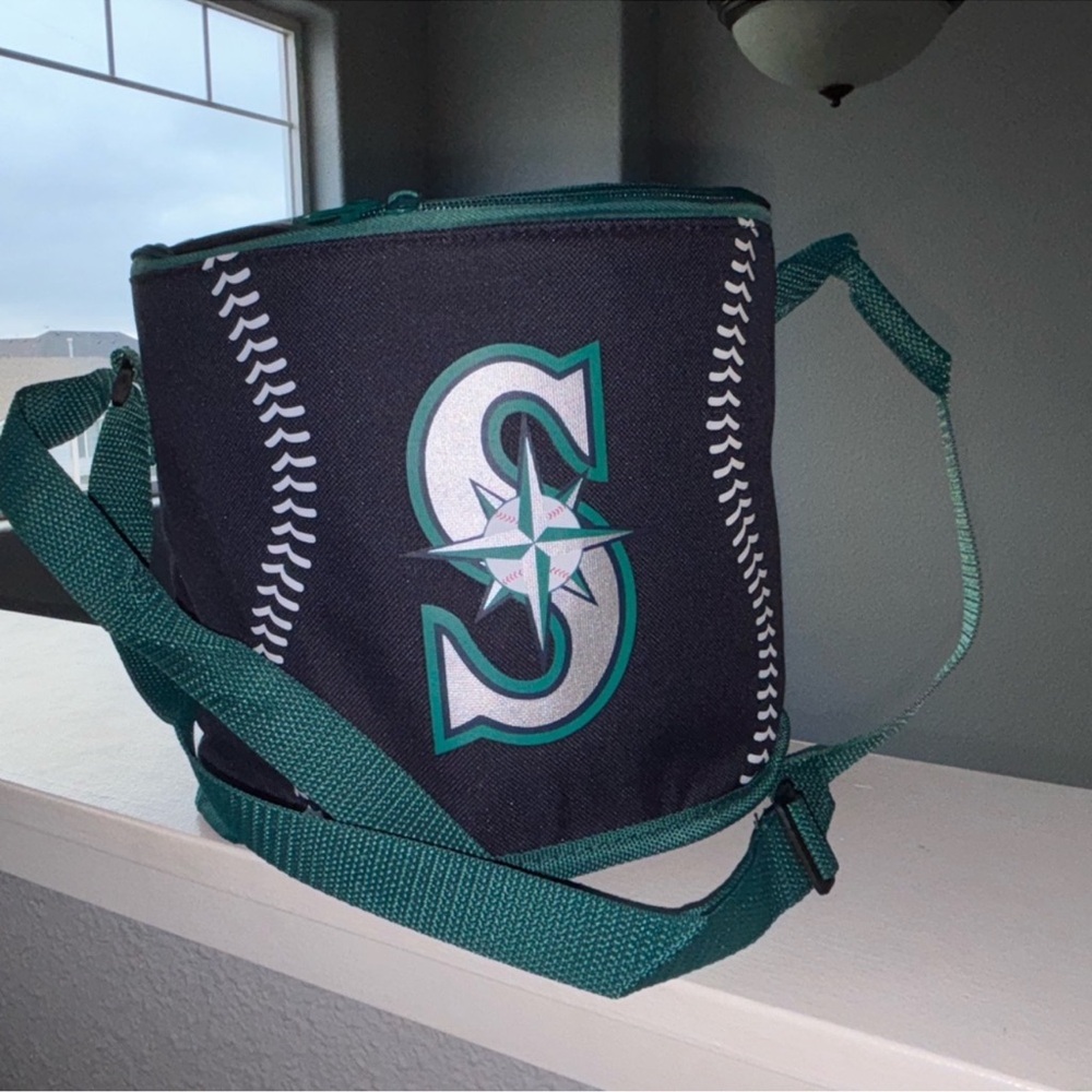 Seattle Mariners Cooler! - Picture 4 of 15